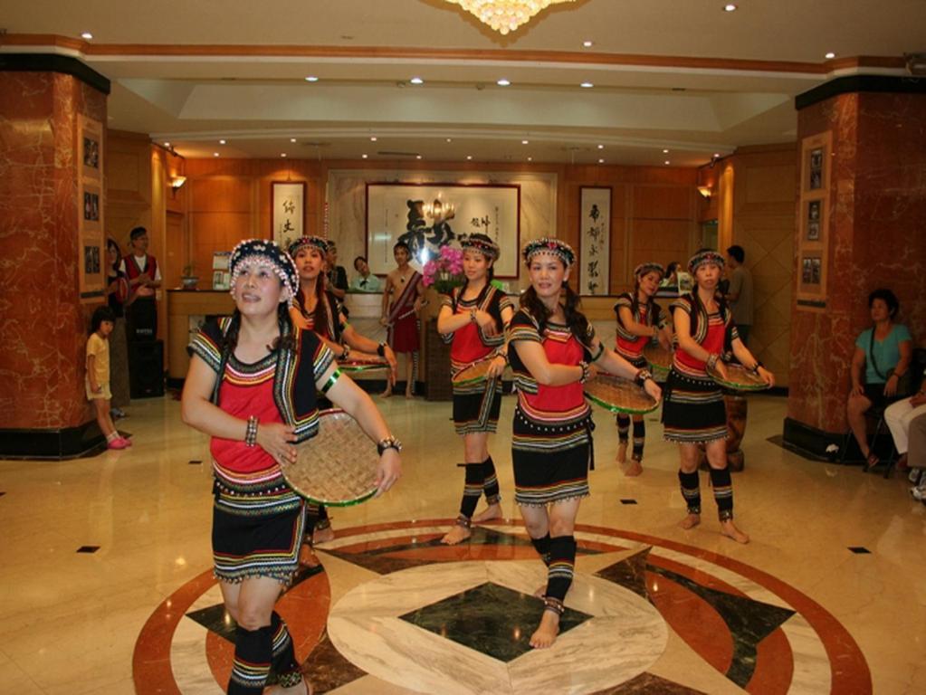 Dongpo Ti Lun Hotel Xinyi Εξωτερικό φωτογραφία