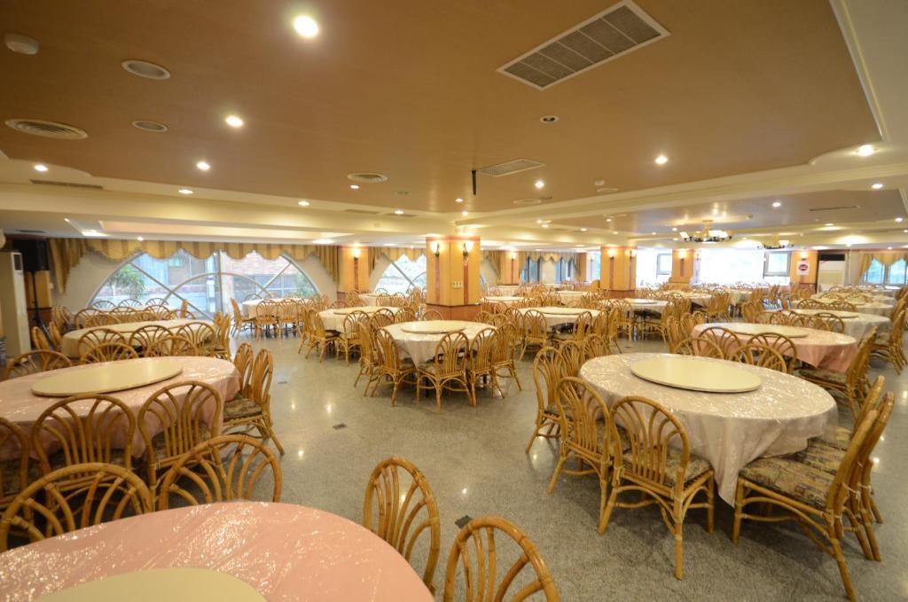 Dongpo Ti Lun Hotel Xinyi Εξωτερικό φωτογραφία