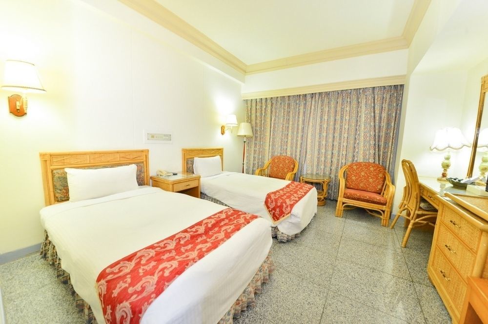 Dongpo Ti Lun Hotel Xinyi Εξωτερικό φωτογραφία