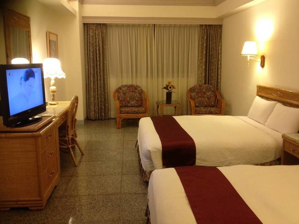Dongpo Ti Lun Hotel Xinyi Εξωτερικό φωτογραφία